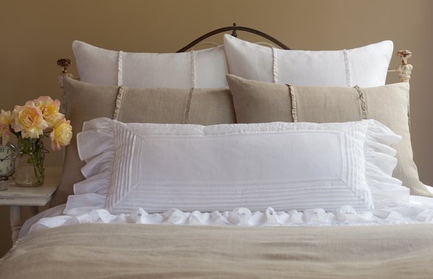 linen bedding