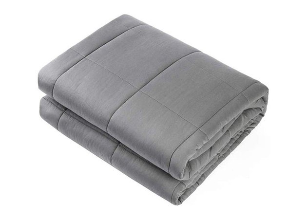 The Best Weighted Blankets on Amazon Under $100 | Hunker