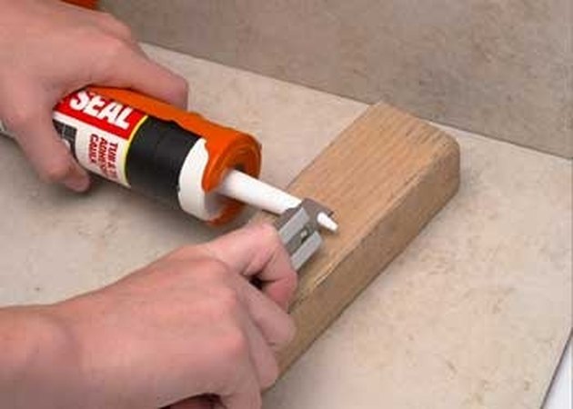 how-to-use-a-caulk-gun-like-a-pro-the-handyman-s-daughter