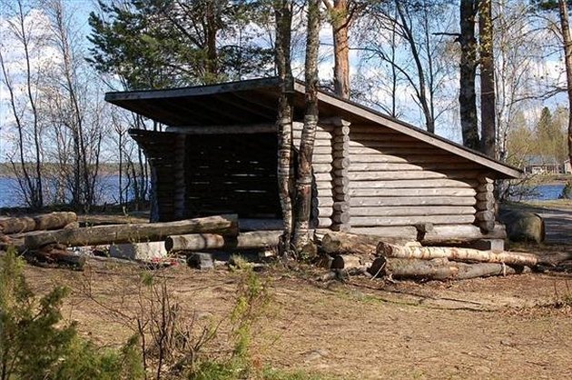 How to Build a Wood Lean-To Shelter | Hunker