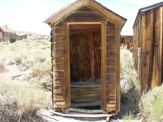 How to Build an Outhouse With Plans | Hunker