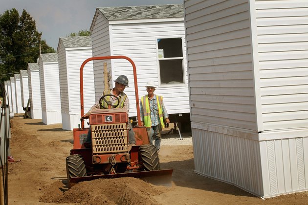 How to Install Metal Skirting on a Mobile Home Hunker