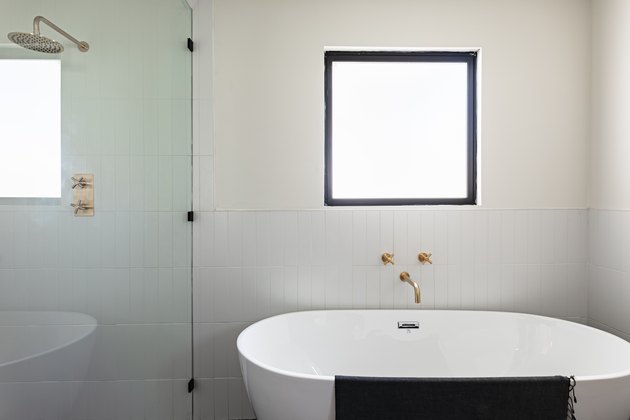 modern white bathroom