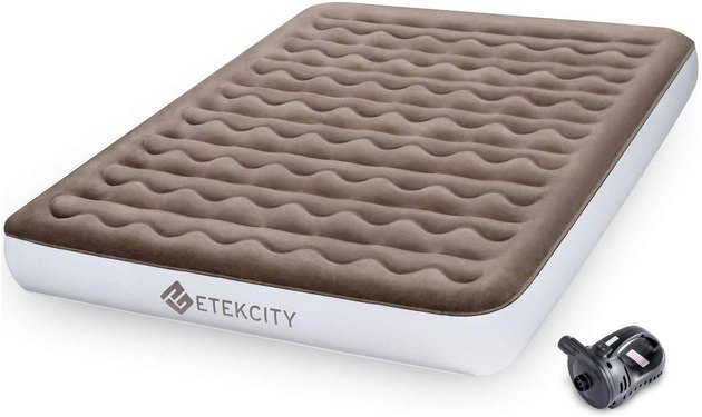Skip the extension cords and use this air mattress on the go with its convenient rechargeable air pump. In only 90 seconds, your mattress is ready to use and can be customized to your desired firmness level. And for added durability and comfort, the air mattress has a flocked top and wave beam inner support structures. It weighs a little over 15 pounds, has a 650-pound weight capacity, and a two-year warranty.
