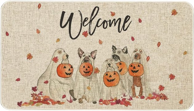 Welcome human and furry friends alike with this high-quality linen mat. The non-slip rubber backing prevents bunching and shifting, and the low-profile design means it's thin enough for most low-clearing doors and entryways.
