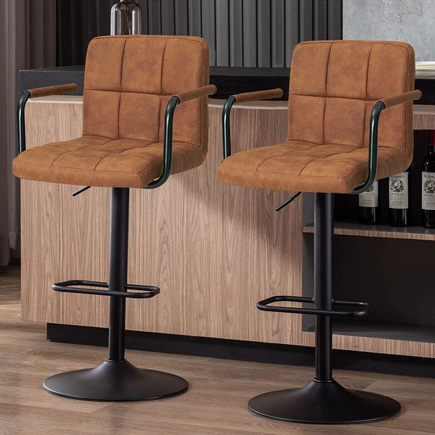 These traditional and elegantly designed bar stools are versatile and budget-friendly. These bar stools are multi-functional and adjustable.