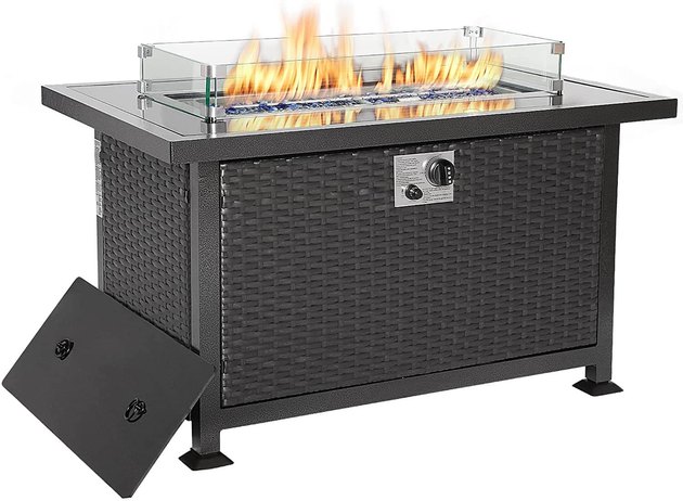 Our U-MAX outdoor fire pit use propane gas to support stable and clean burning. Therefore, you will have a smokeless and ashless BBQ experience. The heat output is 50,000 BTU, providing ample warmth and creating a romantic bonfire atmosphere in the chilling winter. This fire pit will perfectly compliments any outdoor space.