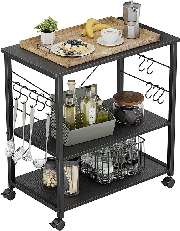 Make organization quick and easy with this versatile kitchen cart. This 3 tier cart easily cuts down on the overwhelm and chaos in your kitchen.
