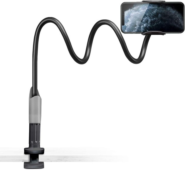 Flexibility is the name of the game with this SAIJI gooseneck holder. Customize the angle, height, and distance of your phone or tablet. Plus, the device can be clipped to either your bed or desk.
