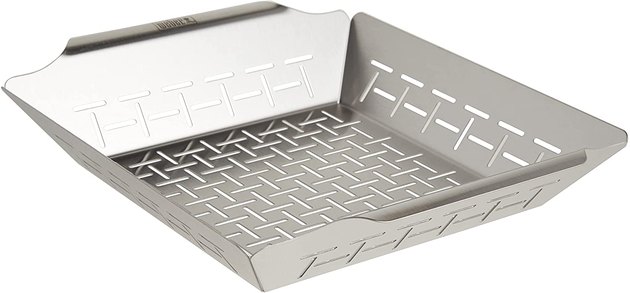 Grill vegetables or smaller cuts of meat perfectly in this stainless grill basket. It's just the right tool for vegetables that would otherwise fall through the cooking grate.
