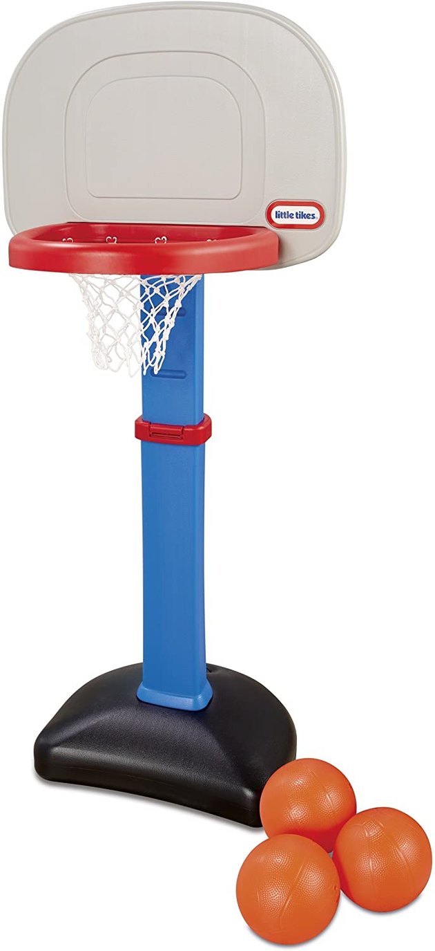 Keep kids on their toes with this fun basketball set. It can be used indoors and outdoors, and offers six adjustable height settings. Perfect for children under the age of five, it can also help develop social and motor skills.