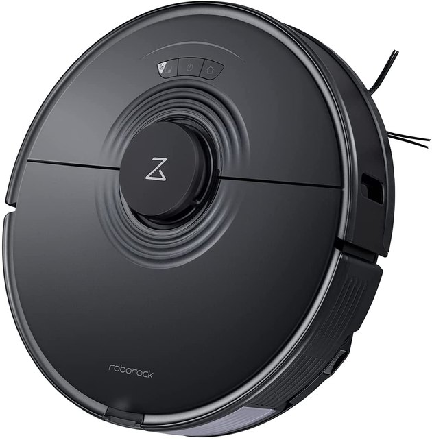 The two-in-one Roborock S7 features a hefty 2500 Pa suction and sonic mopping technology for an efficient clean throughout your home. With sonic vibrations, the vacuum can scrub at up to 3,000 cycles per minute to efficiently remove dry stains. But that’s not all. The vacuum works well on hard floors and carpets and has a long runtime of 180 minutes.