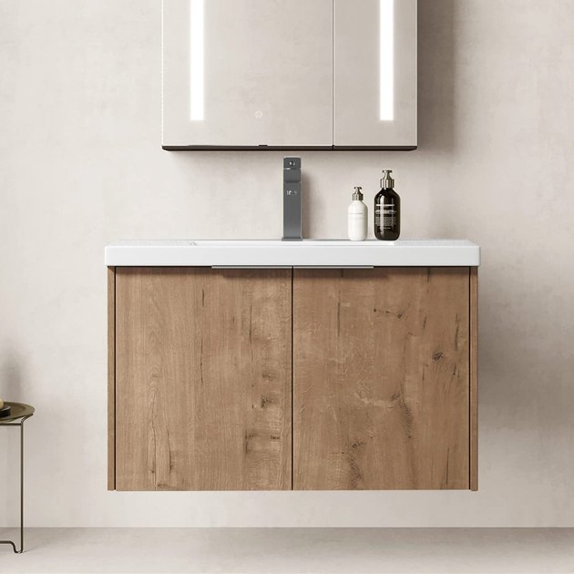 Give yourself the maximum amount of storage for the size with this simple wall-mounted vanity. It's sold in a wide variety of finishes and dimensions, and will make a stunning addition to your modern bathroom.