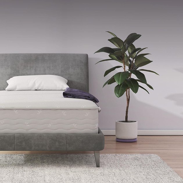 Featuring seven-inch coils that are individually encased to evenly distribute your weight and meet the contours of your body, this mattress is a must for anyone who loves good ol' fashioned spring mattresses. 