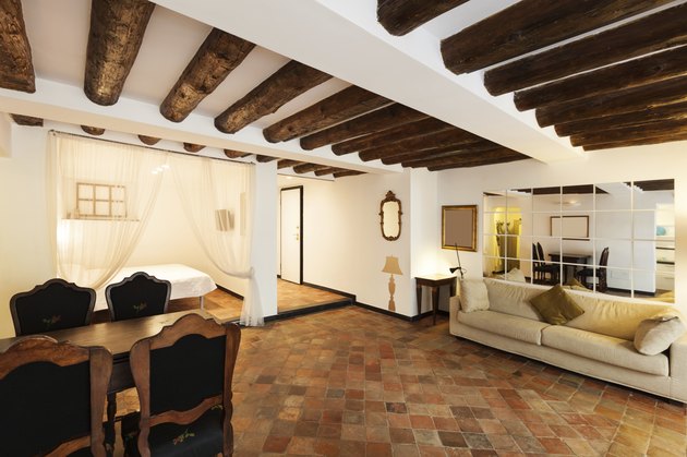 Beautiful apartment classic style