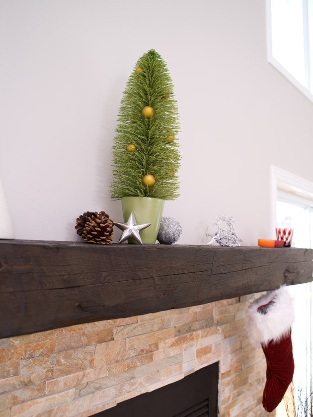Holiday decorations on fireplace mantle