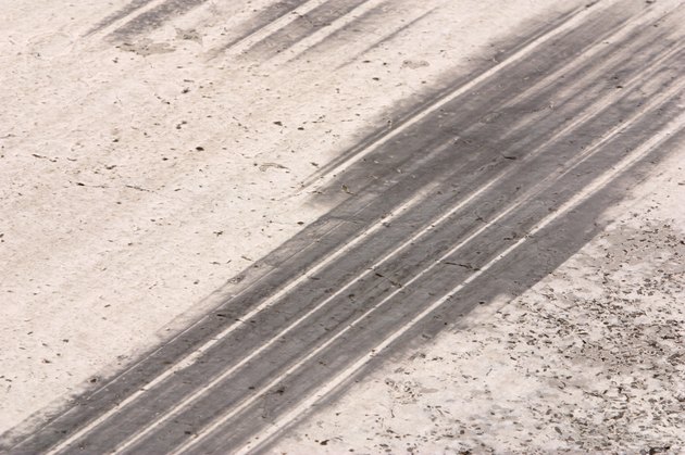 How to Clean Tire Marks on Driveways | Hunker