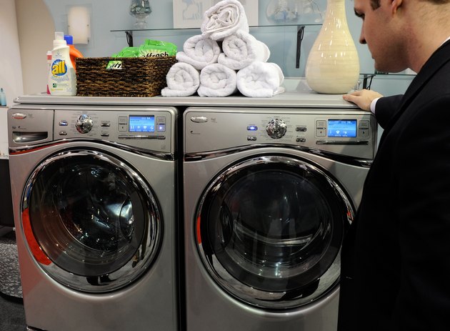 2011 Consumer Electronics Show Showcases Latest Technology Innovations