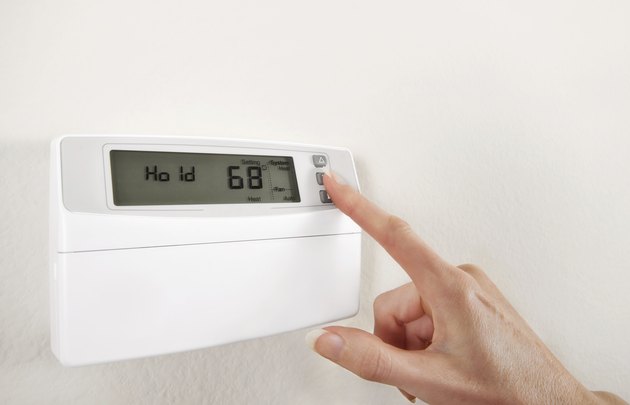 Adjusting thermostat