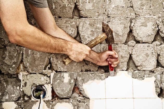 How to Remove Tile Backsplash Without Damaging Drywall ...