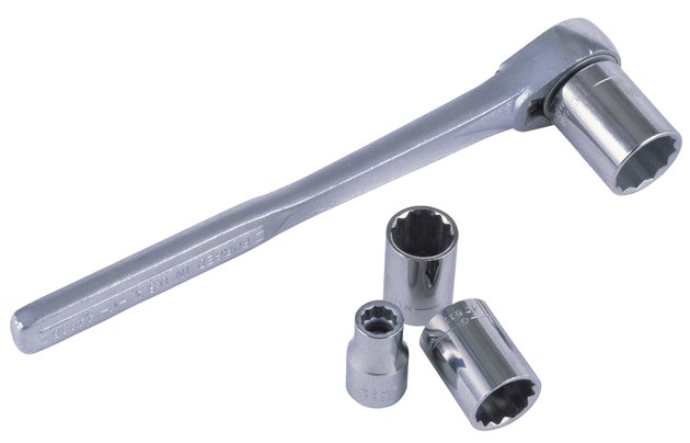 Socket wrench