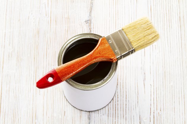 Paint brush, varnish can, paintbrush lacquer container