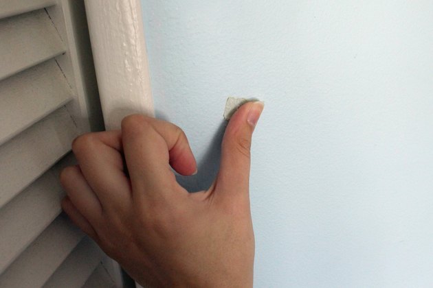 Best Way To Remove Adhesive From Painted Walls