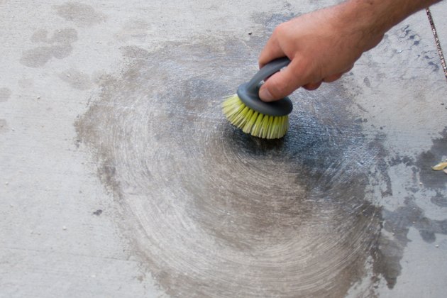 how-do-i-remove-oil-stains-from-concrete-hunker