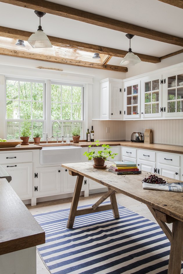 15 Ridiculously Charming Modern Farmhouse Kitchen Ideas | Hunker