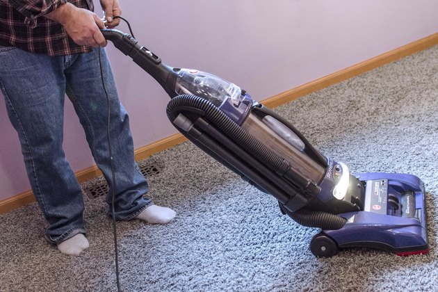 how-to-clean-carpets-with-white-vinegar-hunker