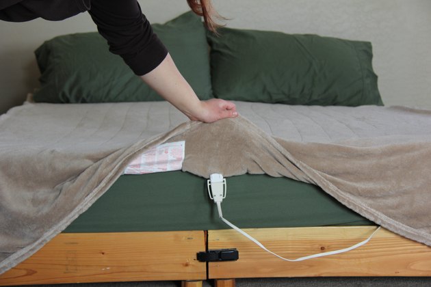 how-to-troubleshoot-sunbeam-electric-blankets-hunker