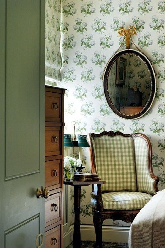 12-dreamy-english-country-bedroom-ideas-hunker