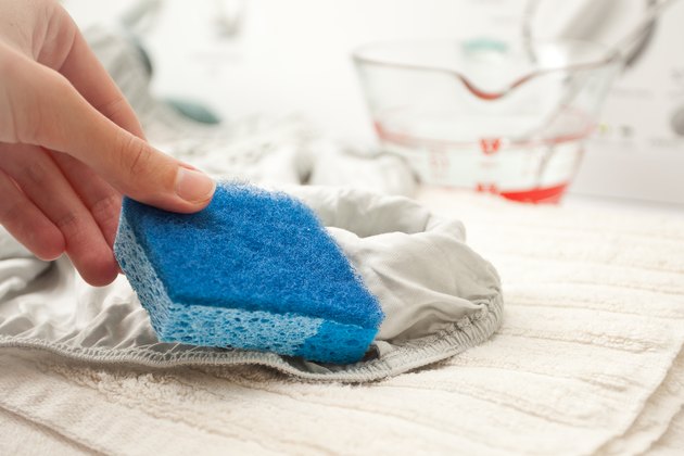 how-to-remove-oil-stains-from-clothes-4-easy-steps