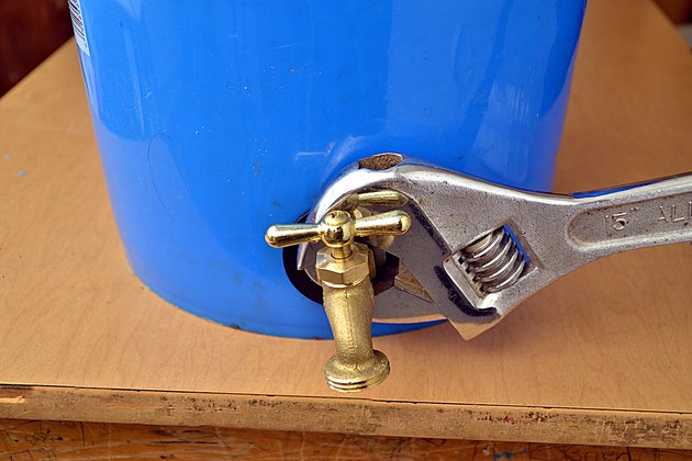 How To Put A Garden Hose Spigot On A Five Gallon Pail Hunker