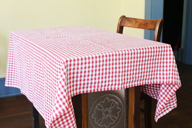 Different Types Of Table Linens