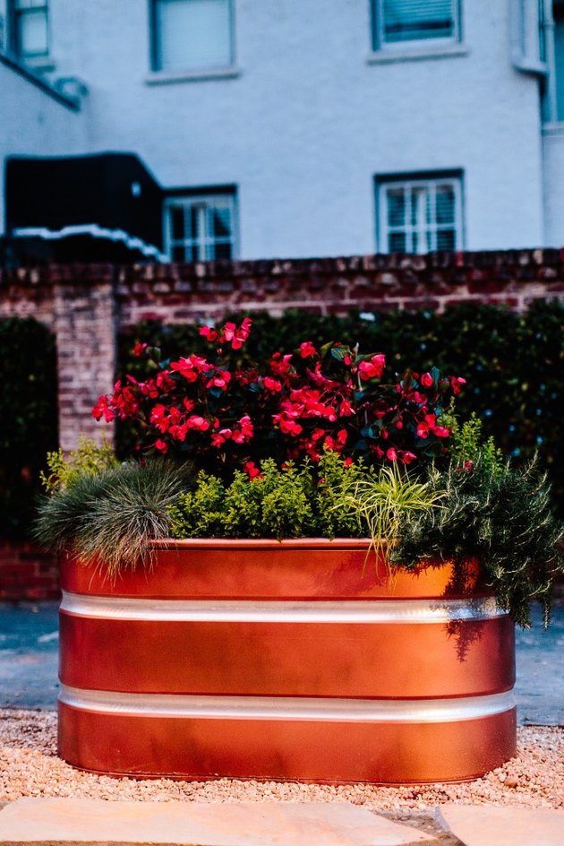 7 Raised Flower Bed Ideas to Take Your Garden to the Next Level | Hunker