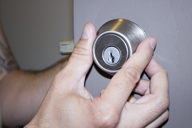 How To Remove Door Lock Without Screws