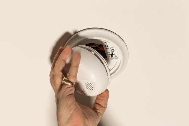 smoke-detector-installation-mister-sparky-electrician-nwa