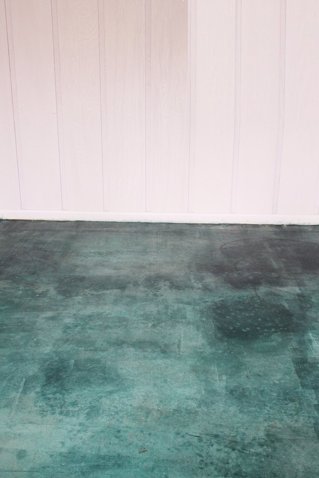 How to Acid Stain a Concrete Floor