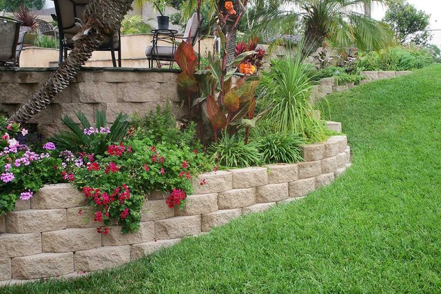 A Homeowner's Guide to Retaining Walls | Hunker