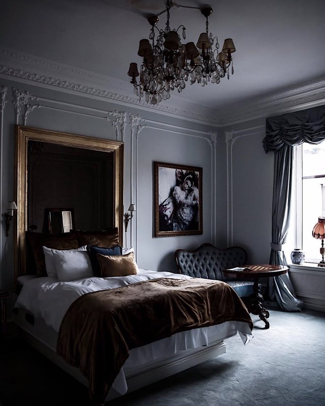 7 Victorian Bedrooms That\'ll Make You Feel Like a Character in ...