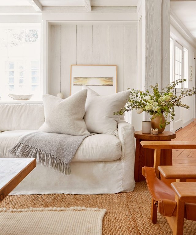 The Decor Essentials Every Living Room Needs, According to an Interior ...