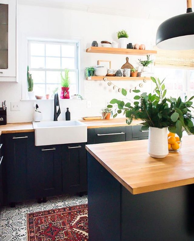 This Is How to Bring Warmth to a Black Kitchen | Hunker