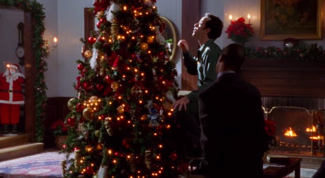 14 Iconic Christmas Trees From TV Shows | Hunker