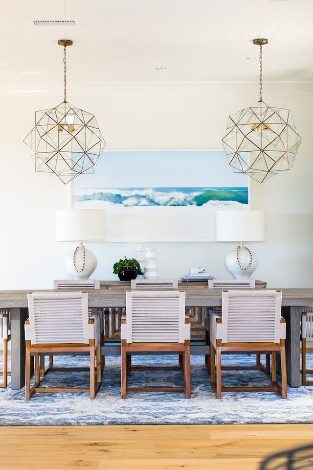 9 Coastal Dining Room Lighting Ideas to Complete Your Seaside Decor