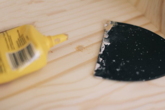 Filling in knob holes with wood filler