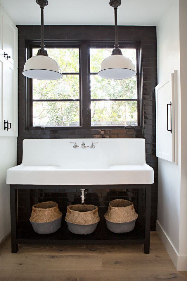 These Farmhouse Bathroom Sink Ideas Will Make You Long for a Country Estate | Hunker