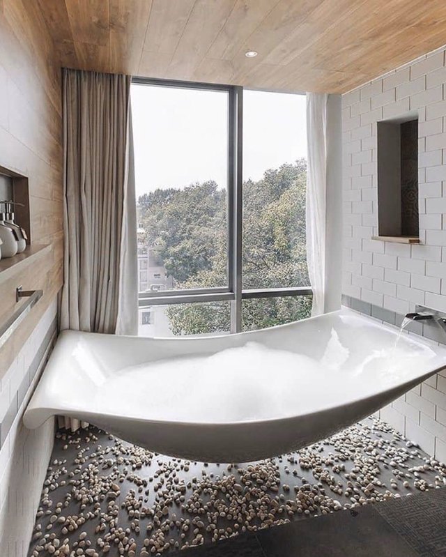 A 'Hammock Tub' Is the Luxury Item Your Bathroom Needs NOW | Hunker