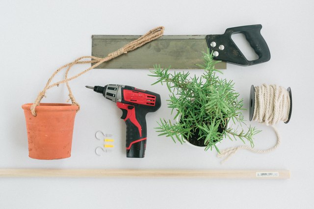 Hanging herb garden DIY materials