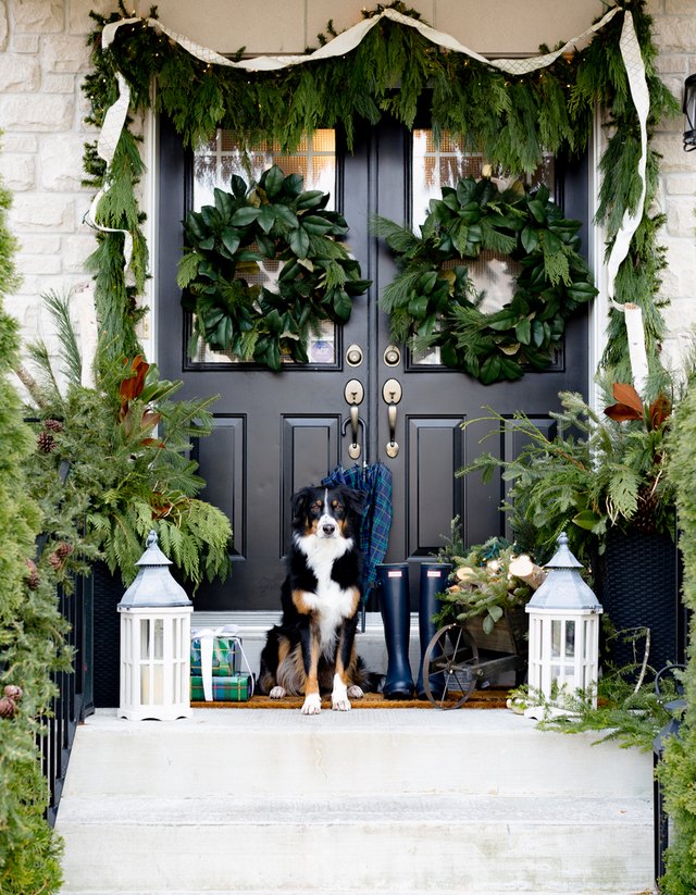 DIY Outdoor Christmas Decorations That Will Help Transform Your Porch on a Budget | Hunker
